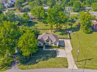 2097 Landon Rd, Clarksville, TN 37043