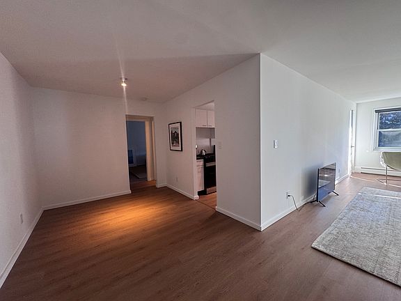 5th image of 101 Lincoln Ave APT 3E