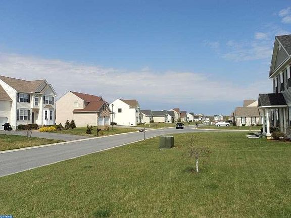 3rd image of 46 Stonebridge Dr