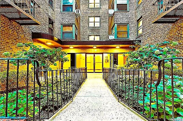 1st image of 32-20 92nd St #609