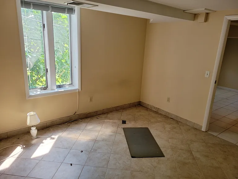 115 Rockwell St #1 — Photo 11