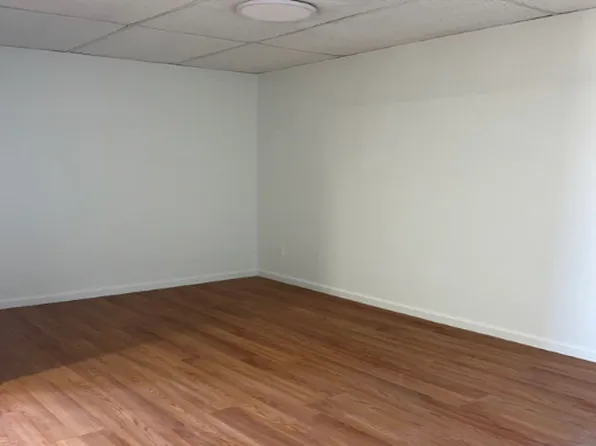 202 E 5th St #1R, Mount Vernon, NY 10553