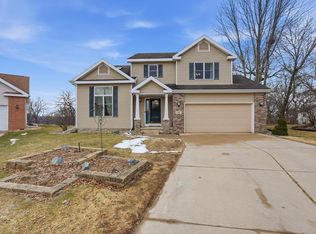 18 Prescott Cir, Madison, WI 53719