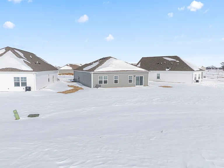 511 Darliene Dr — Photo 11