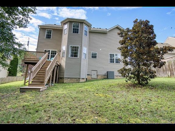 3rd image of 5105 Essex Ct