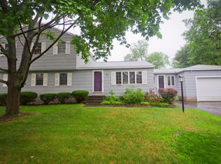 15 Cutting Dr, Newburyport, MA 01950