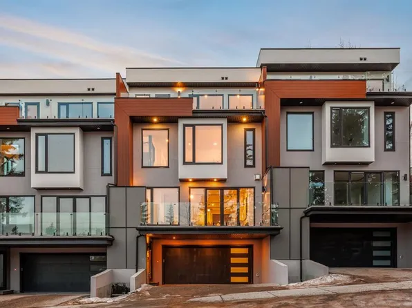 2703 N Erlton St SW #2, Calgary, AB T2S 2W4