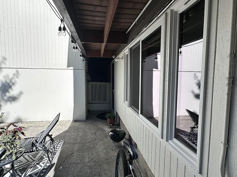 4606 NE 70th St #B — Photo 11