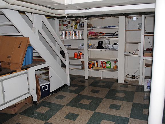 5th image of 4029 Lovell Ave