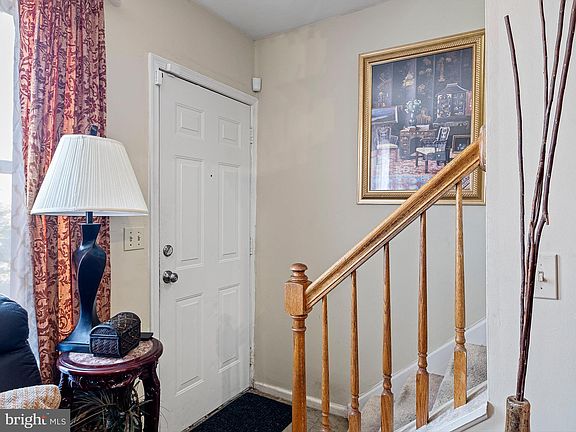 3rd image of 212 E 13th St