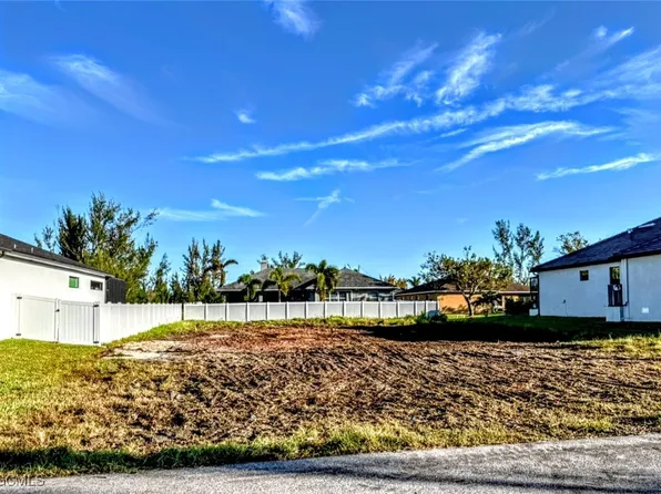 3801 SW 3rd Ter, Cape Coral, FL 33991