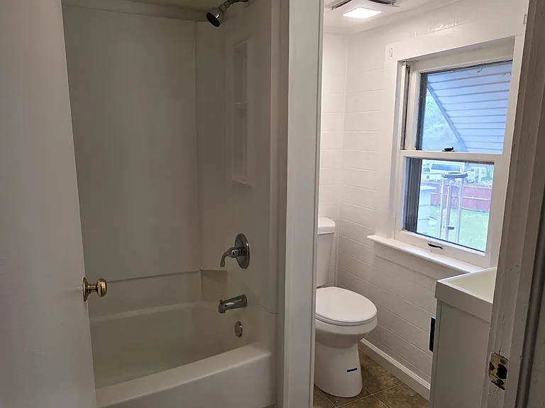 18 Jennings St #202 — Photo 13