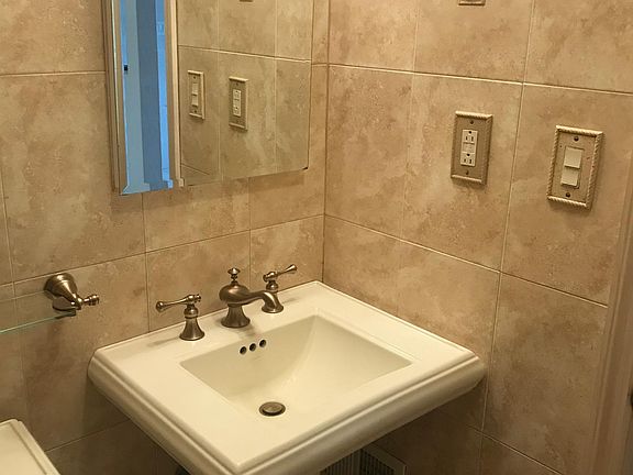 4th image of 685 Correll Ave Floor 1
