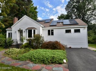 2413 Loudon Pl, Niskayuna, NY 12309