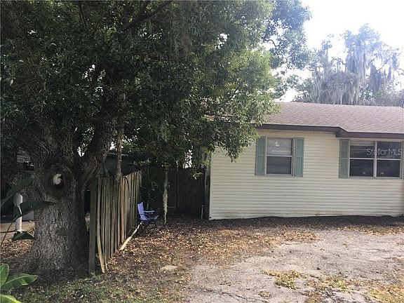 3rd image of 922 E Eagle Ave