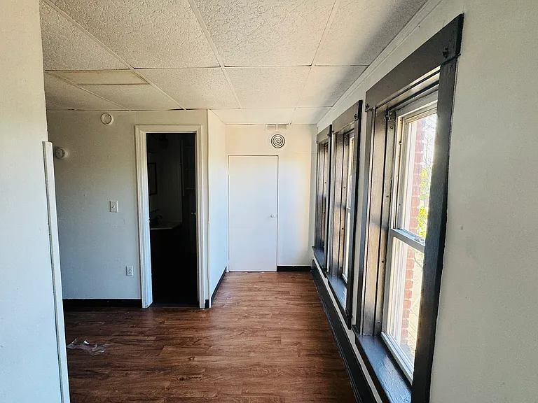 247 1/2 W Main St #1 — Photo 7