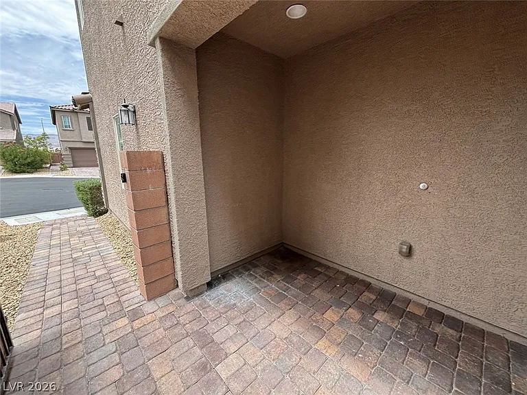5582 Sancho Throne Rd — Photo 5