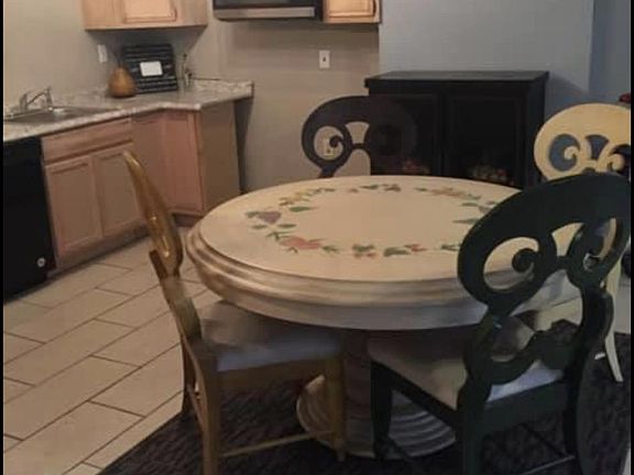 2nd image of 825 Drey St #29
