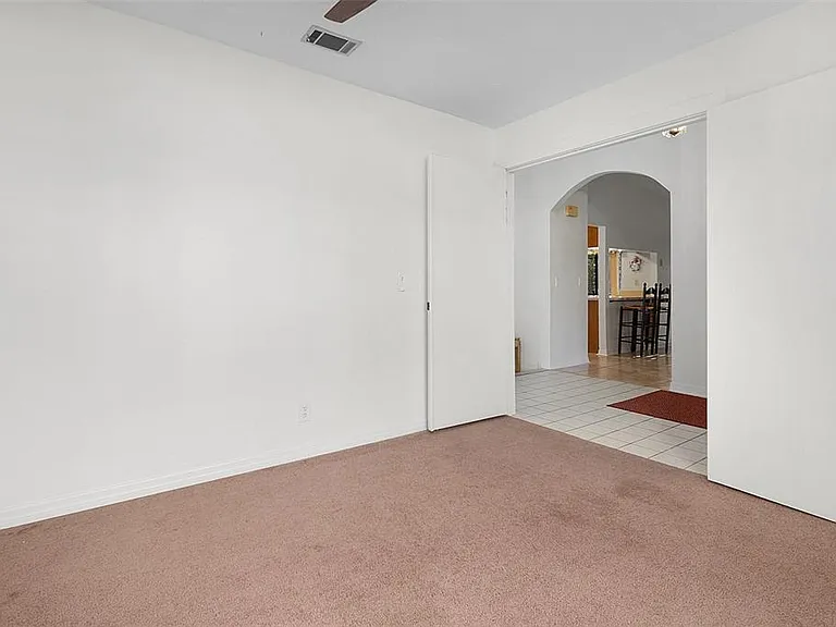 712 E Flag Way — Photo 5