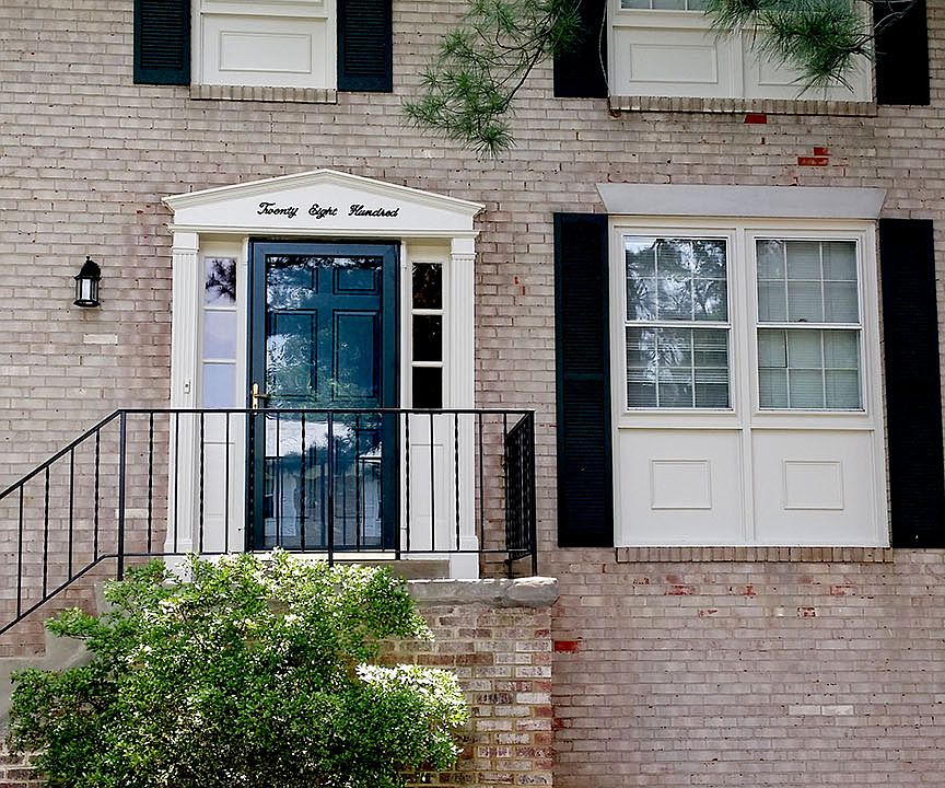 1st image of 2800 Evelyn Ct