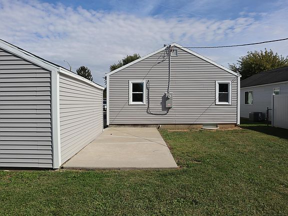 5th image of 121 Laurel Rd