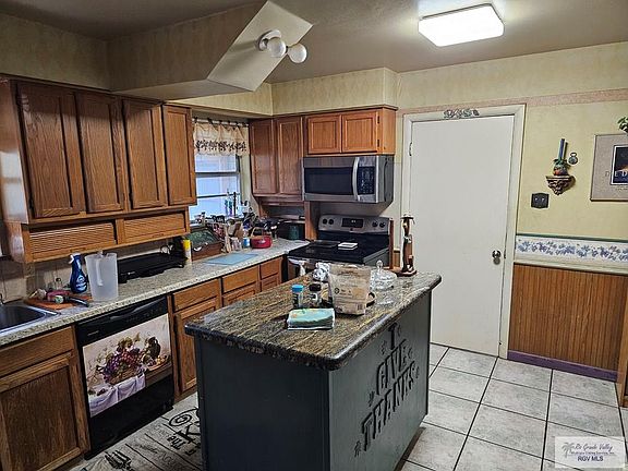 4th image of 135 Poinciana Dr