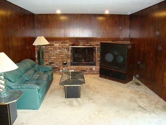 5th image of 5026 Cheswick Dr