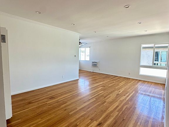5th image of 4457 Murietta Ave APT 10