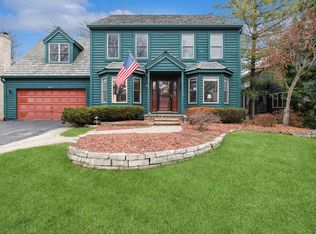 437 Long Hill Rd, Gurnee, IL 60031