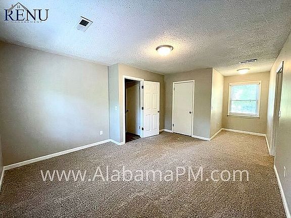 2nd image of 15812 E Independence Ave