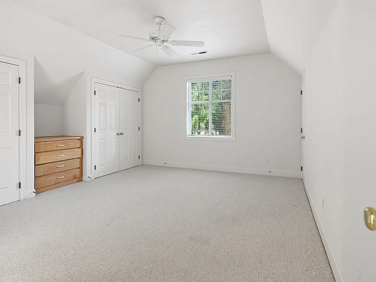 1588 Oak St — Photo 21