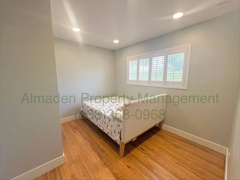 6274 Tillamook Dr — Photo 10