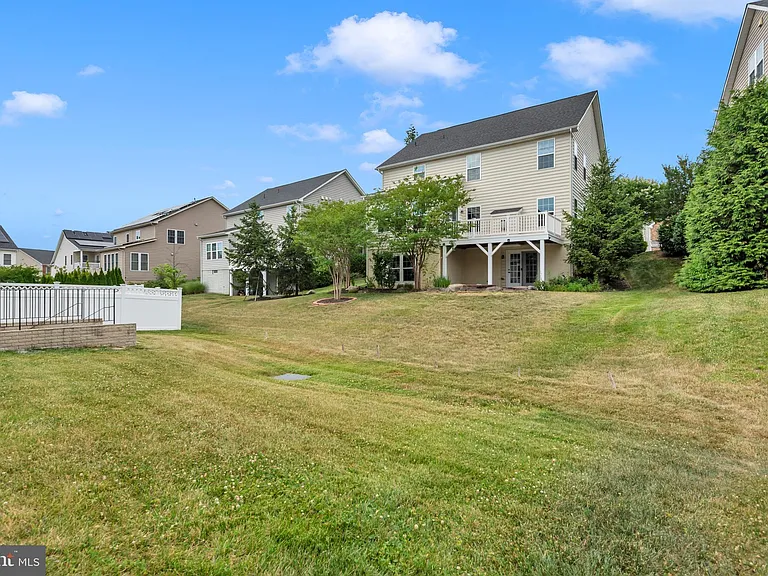 14611 Highbury Ln — Photo 36
