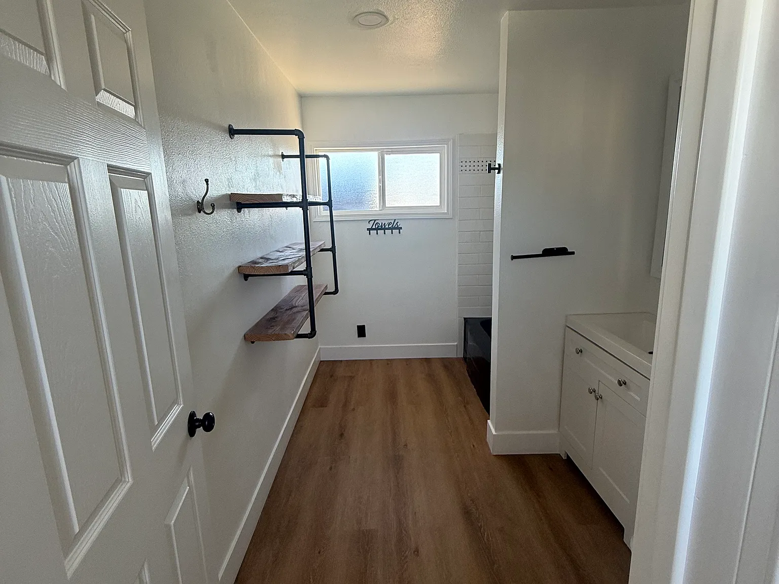 4 bed, 2800 sqft, $2,600 — Photo 4