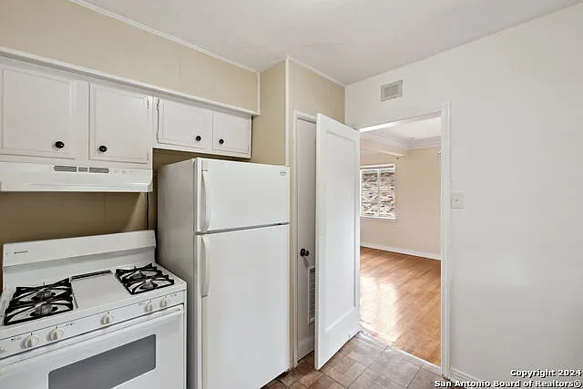 515 E Olmos Dr #3 — Photo 16