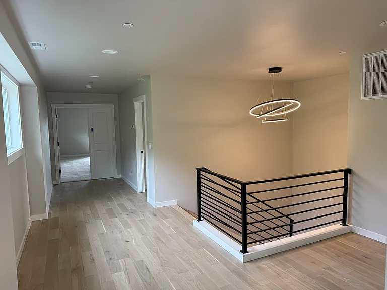 5005 S 114th St — Photo 12
