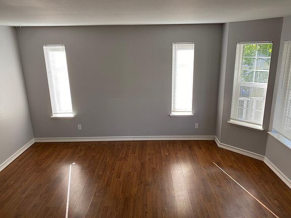 4th image of 2168 NE Kevos Pond Dr