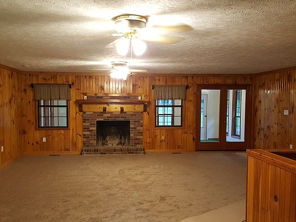 5th image of 145 Magnolia Cir