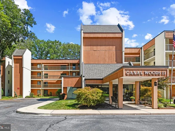 229 Canal Park Dr APT 403, Salisbury, MD 21804