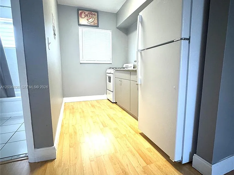 1611 West Ave #10 — Photo 5
