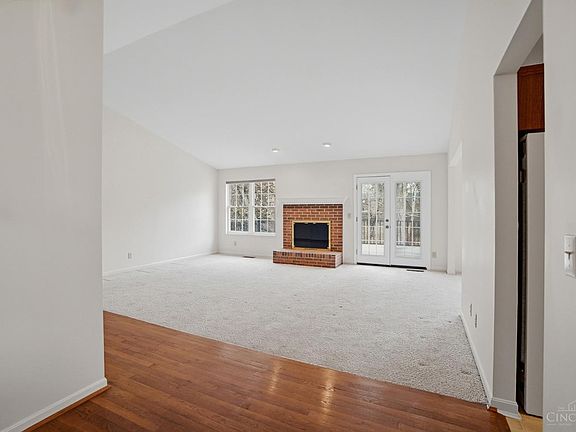 5th image of 1090 W Galbraith Rd