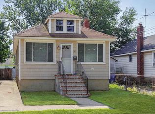 36 Ocean Ave, Middletown, NJ 07748