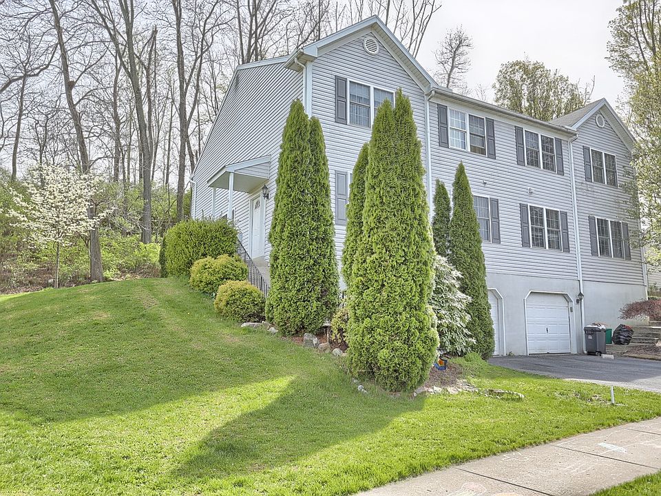 256 Bainbridge Circle