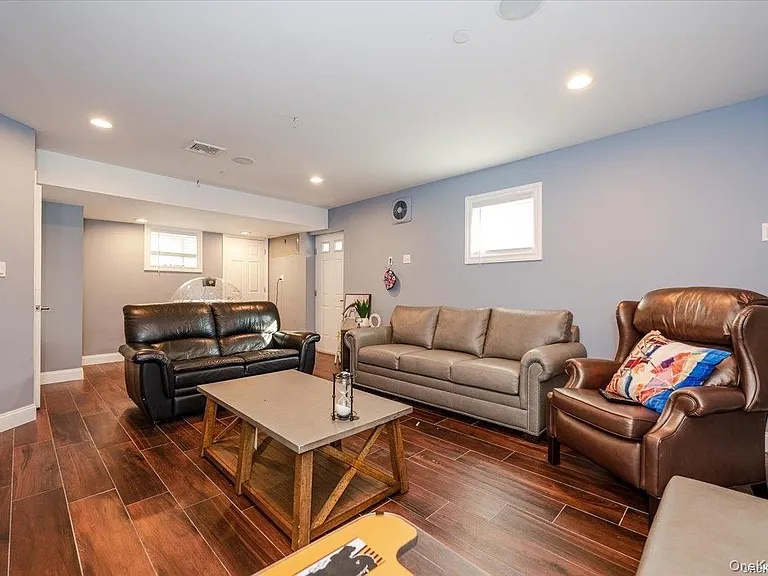 206 Grand Blvd — Photo 11