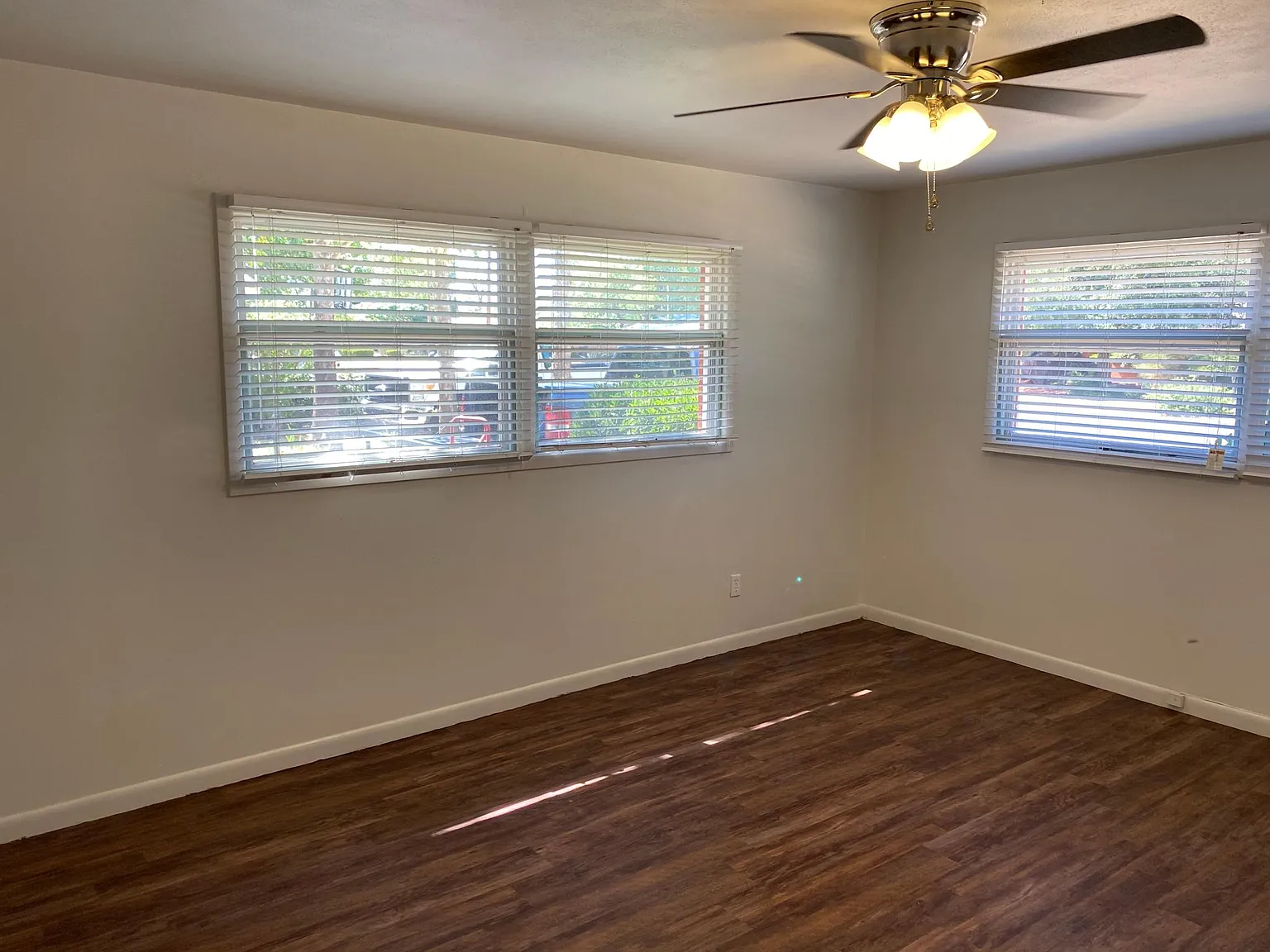 4 bed, 1850 sqft, $2,400 — Photo 4
