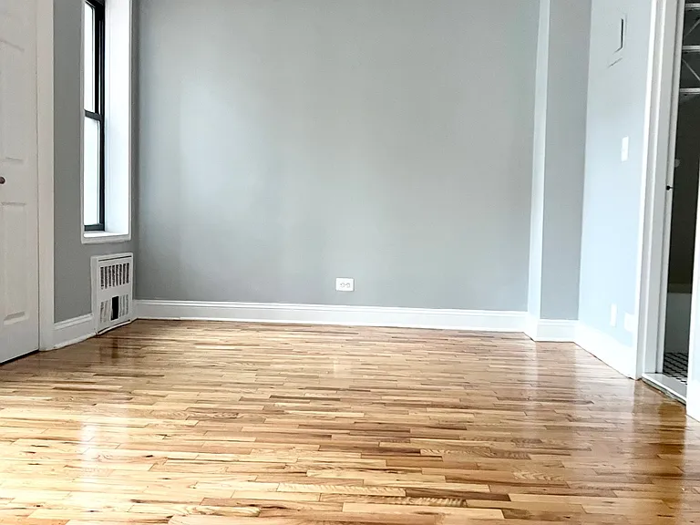 207 E 202nd St #3J — Photo 10