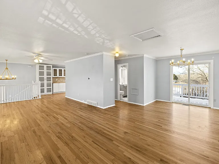 304 Cielo Vista St — Photo 8