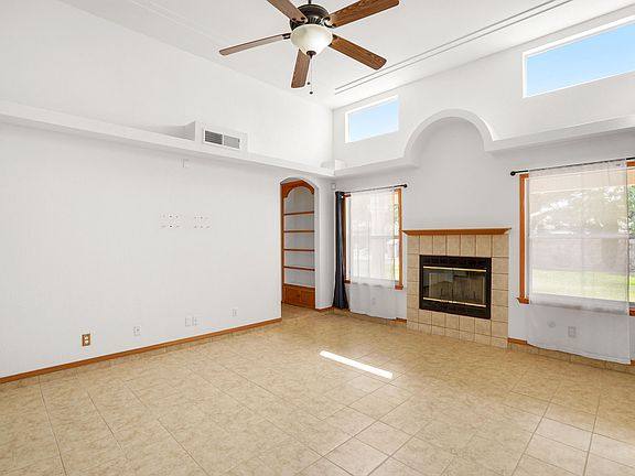 5th image of 12040 Crown Woods Ct