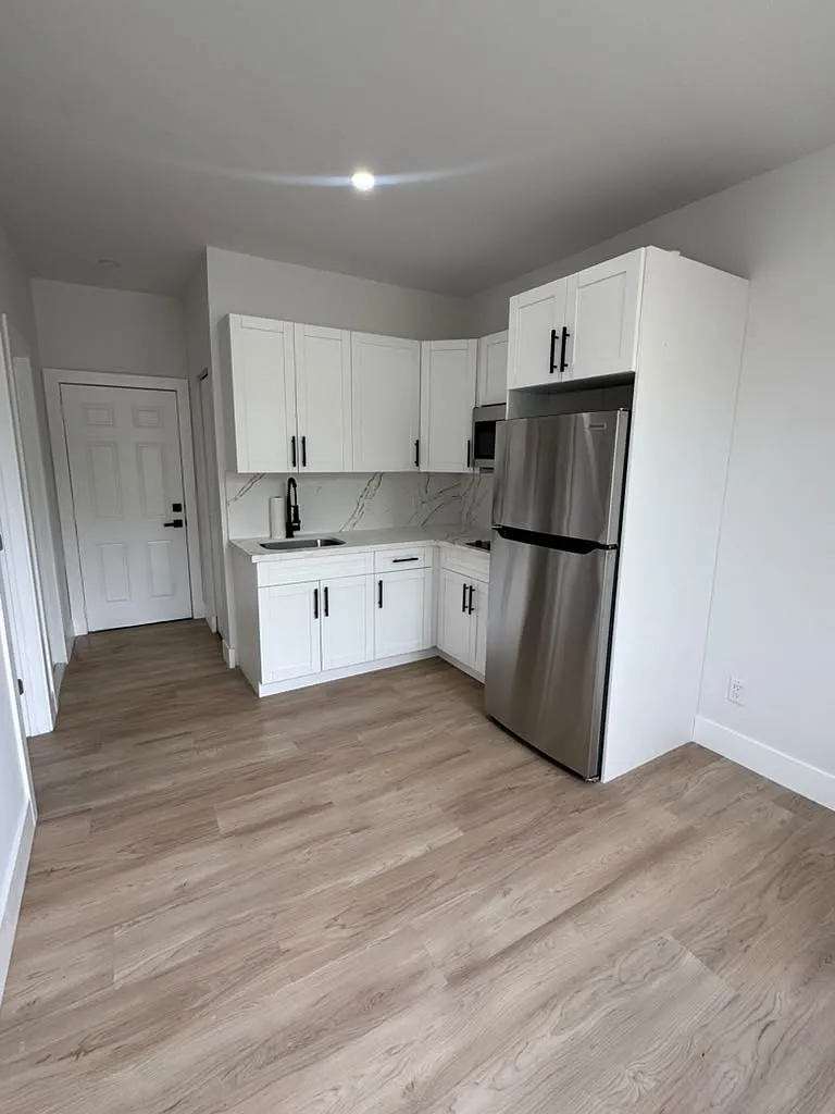 1 bed, 598 sqft, $1,700 — Photo 2