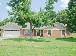111 Hickory Trail Dr, Harvest, AL 35749